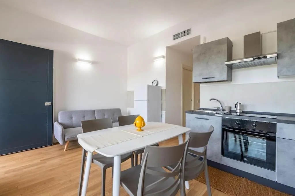 Loft Mare Seafront Modern Stay Bari 0*,  Itálie